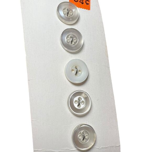 Vintage Woolworth Pearlescent Clear Buttons Set of 5 Style Tone 30 - Picture 2 of 3